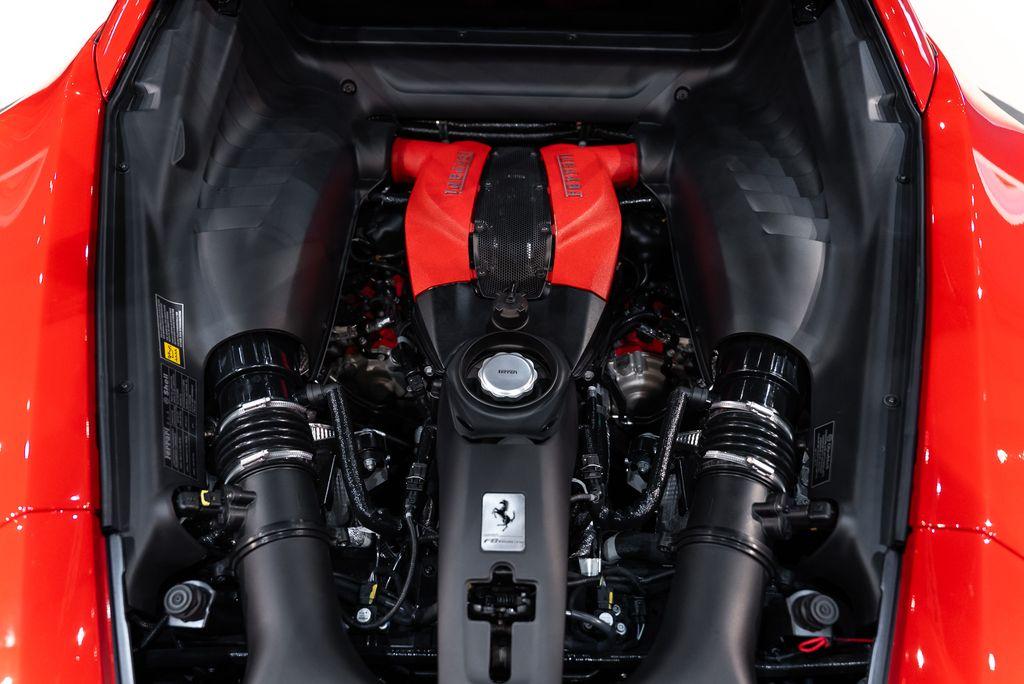 http://www.koenigseggchicago.com/galleria_images/166/166_p18_l.jpg