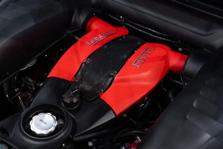 http://www.koenigseggchicago.com/galleria_images/166/166_p19_f.jpg