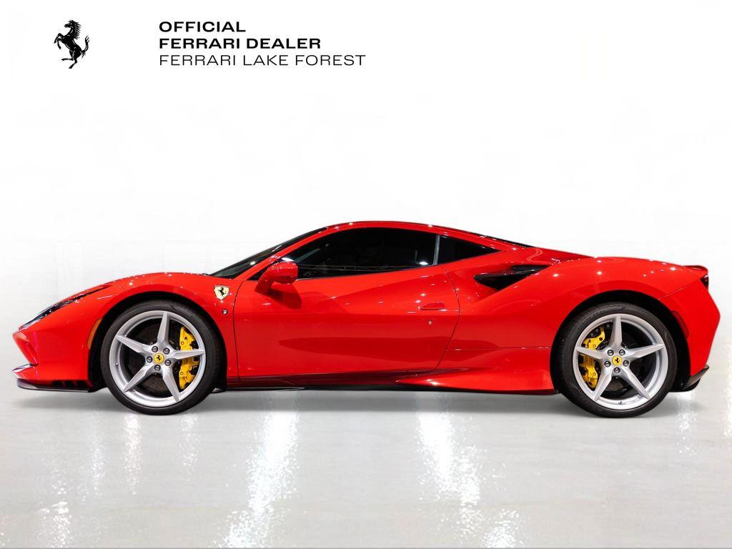 http://www.koenigseggchicago.com/galleria_images/166/166_p3_l.jpg