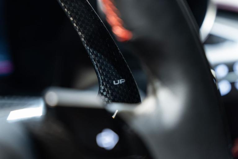http://www.koenigseggchicago.com/galleria_images/166/166_p43_f.jpg