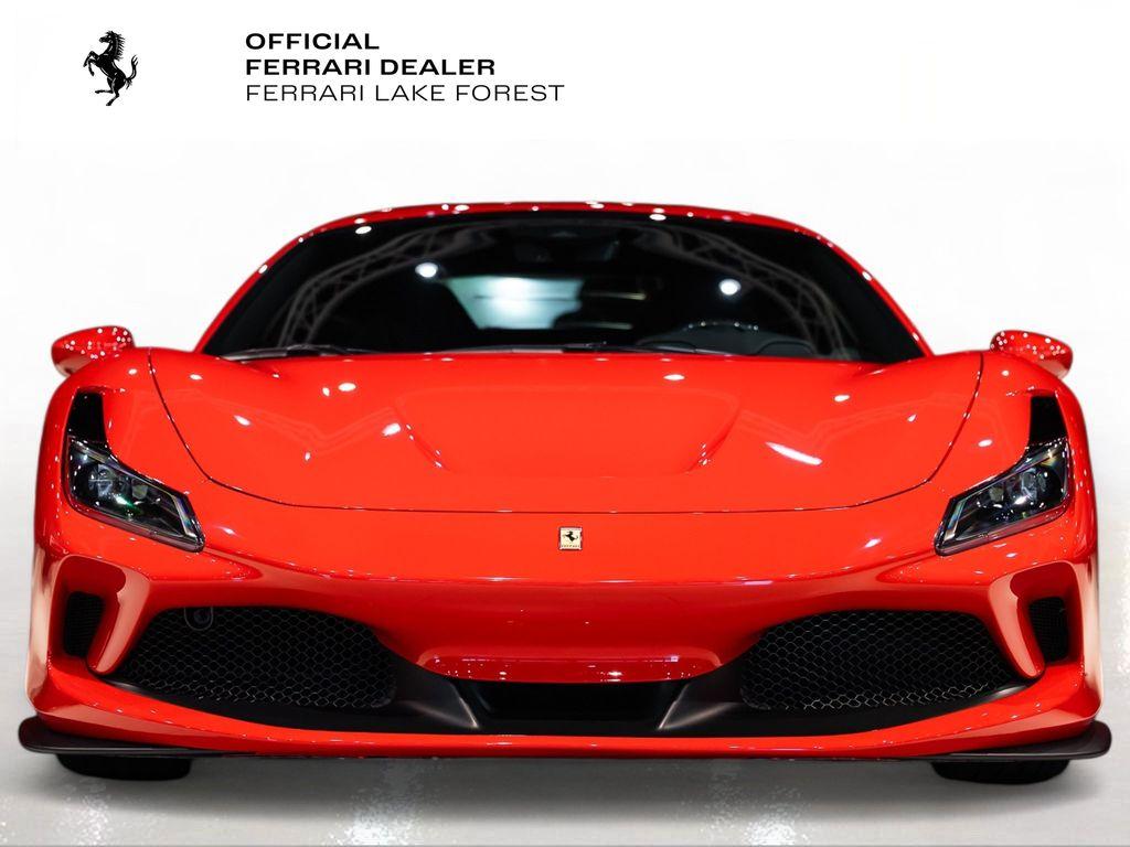 http://www.koenigseggchicago.com/galleria_images/166/166_p7_l.jpg