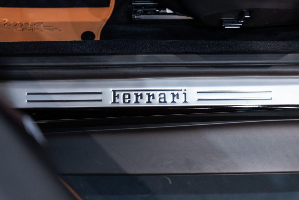 http://www.koenigseggchicago.com/galleria_images/167/167_p25_l.jpg