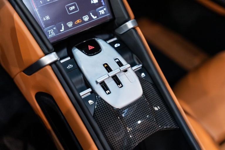 http://www.koenigseggchicago.com/galleria_images/167/167_p36_f.jpg