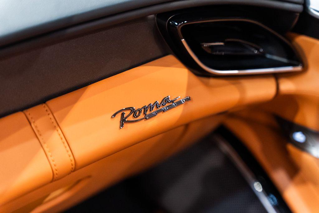 http://www.koenigseggchicago.com/galleria_images/167/167_p37_l.jpg
