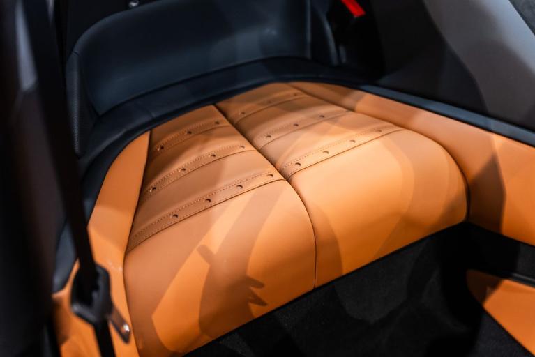 http://www.koenigseggchicago.com/galleria_images/167/167_p42_f.jpg