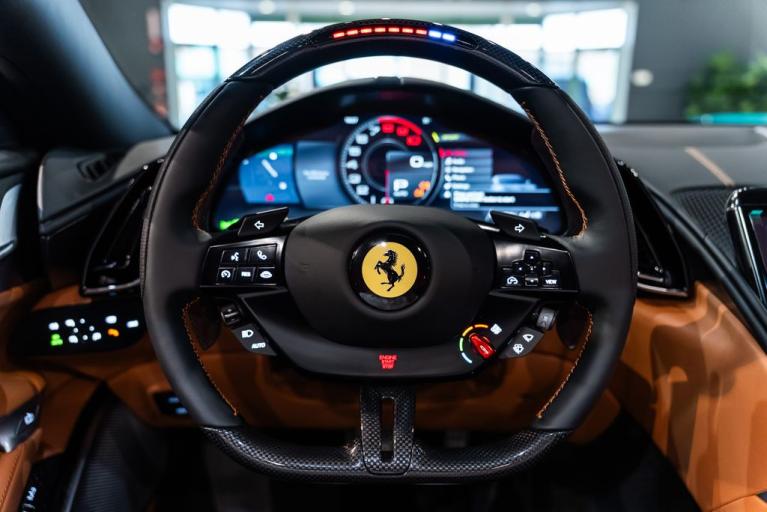 http://www.koenigseggchicago.com/galleria_images/167/167_p5_f.jpg
