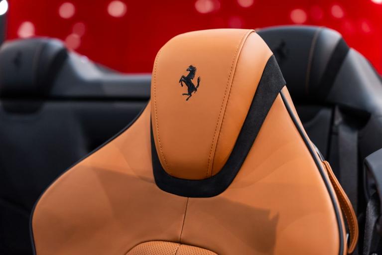http://www.koenigseggchicago.com/galleria_images/167/167_p6_f.jpg