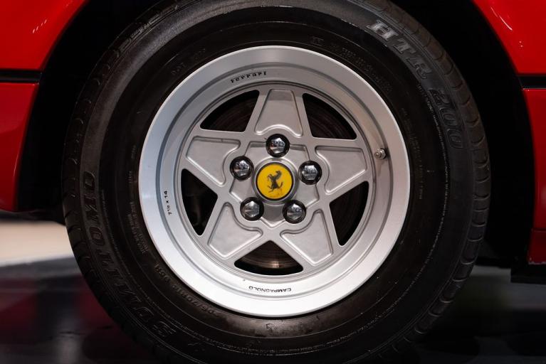 http://www.koenigseggchicago.com/galleria_images/168/168_p14_f.jpg