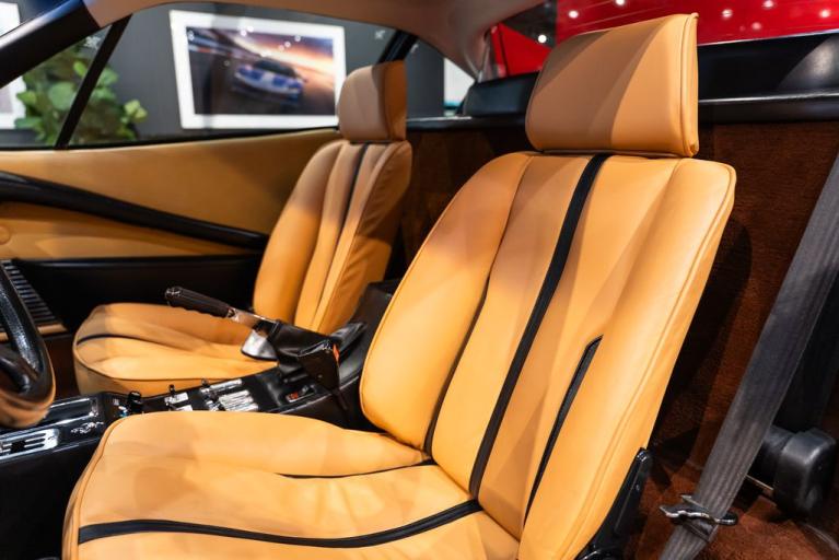 http://www.koenigseggchicago.com/galleria_images/168/168_p4_f.jpg
