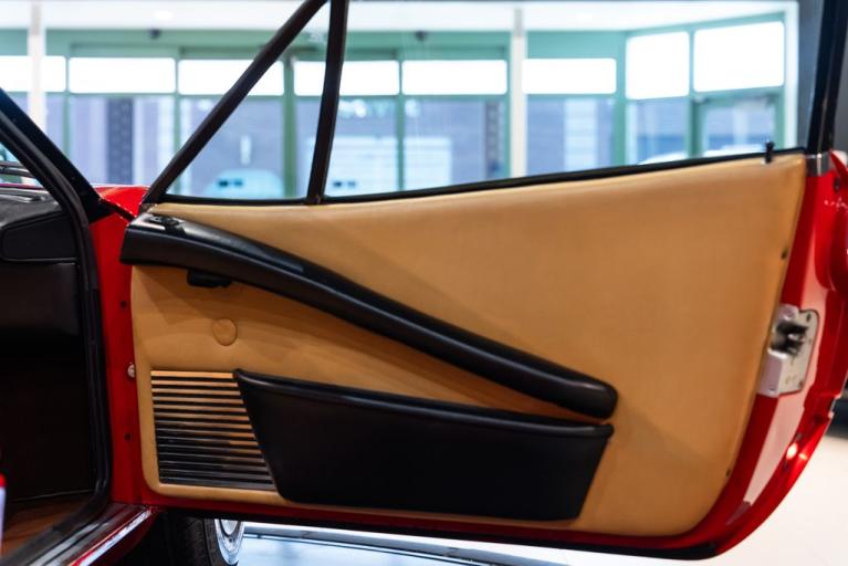 http://www.koenigseggchicago.com/galleria_images/168/168_p62_f.jpg