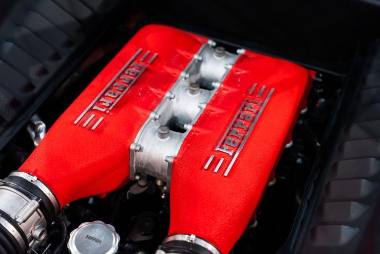 http://www.koenigseggchicago.com/galleria_images/169/169_p19_f.jpg