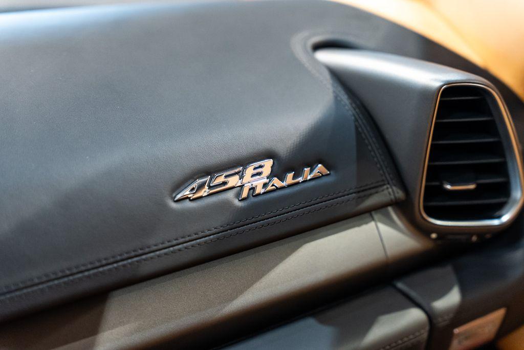 http://www.koenigseggchicago.com/galleria_images/169/169_p41_l.jpg