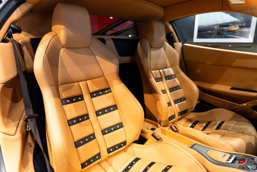 http://www.koenigseggchicago.com/galleria_images/169/169_p46_l.jpg
