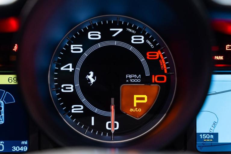 http://www.koenigseggchicago.com/galleria_images/170/170_p26_f.jpg