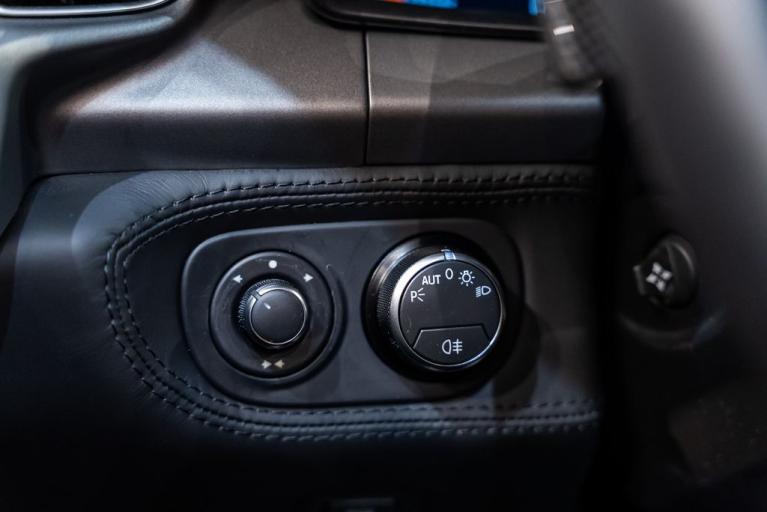 http://www.koenigseggchicago.com/galleria_images/170/170_p31_f.jpg