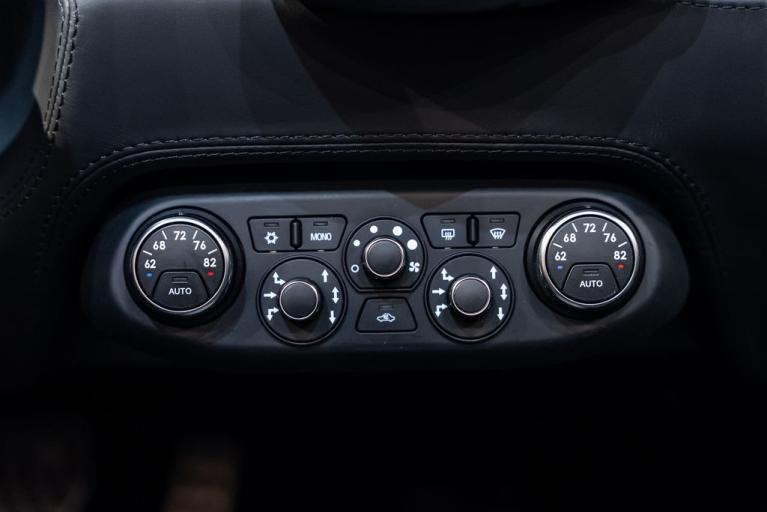 http://www.koenigseggchicago.com/galleria_images/170/170_p32_f.jpg