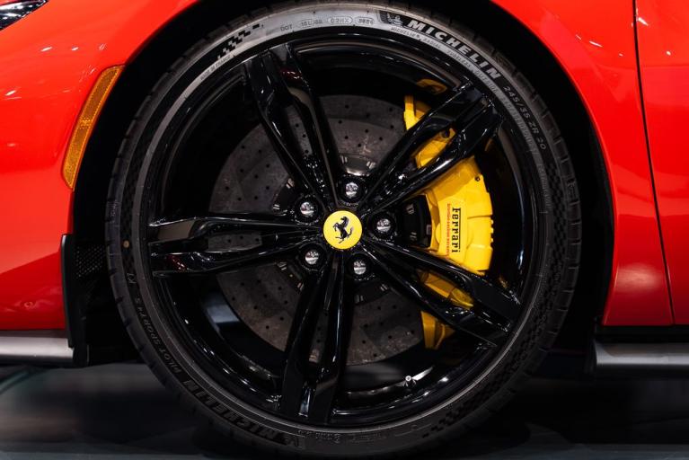 http://www.koenigseggchicago.com/galleria_images/171/171_p13_f.jpg