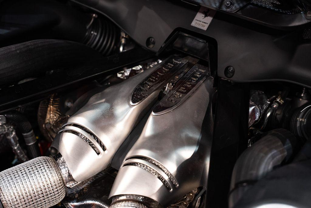 http://www.koenigseggchicago.com/galleria_images/171/171_p19_l.jpg