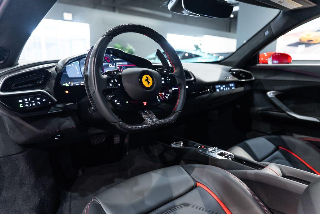 http://www.koenigseggchicago.com/galleria_images/171/171_p27_l.jpg