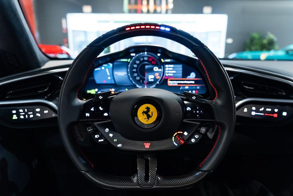http://www.koenigseggchicago.com/galleria_images/171/171_p5_l.jpg