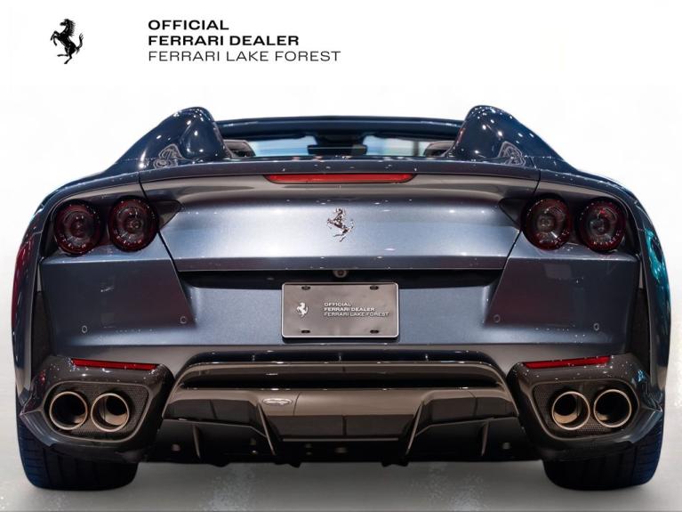 http://www.koenigseggchicago.com/galleria_images/172/172_p11_f.jpg