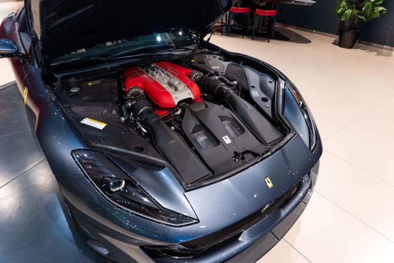 http://www.koenigseggchicago.com/galleria_images/172/172_p17_f.jpg