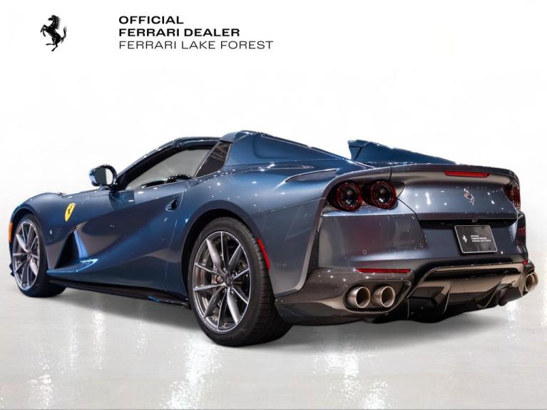 http://www.koenigseggchicago.com/galleria_images/172/172_p2_f.jpg