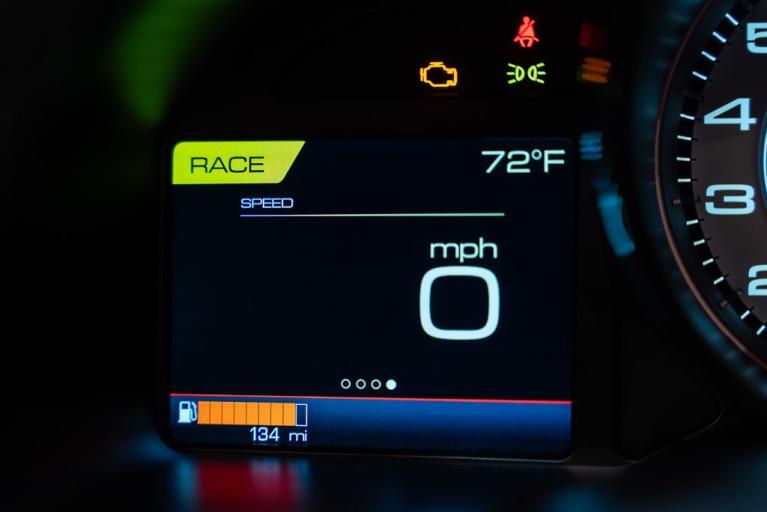http://www.koenigseggchicago.com/galleria_images/172/172_p34_f.jpg
