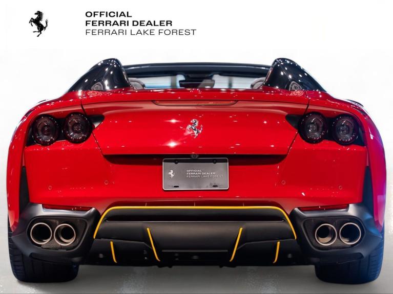 http://www.koenigseggchicago.com/galleria_images/173/173_p11_f.jpg
