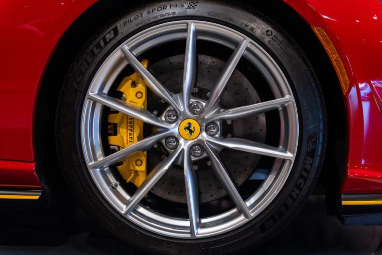 http://www.koenigseggchicago.com/galleria_images/173/173_p16_f.jpg