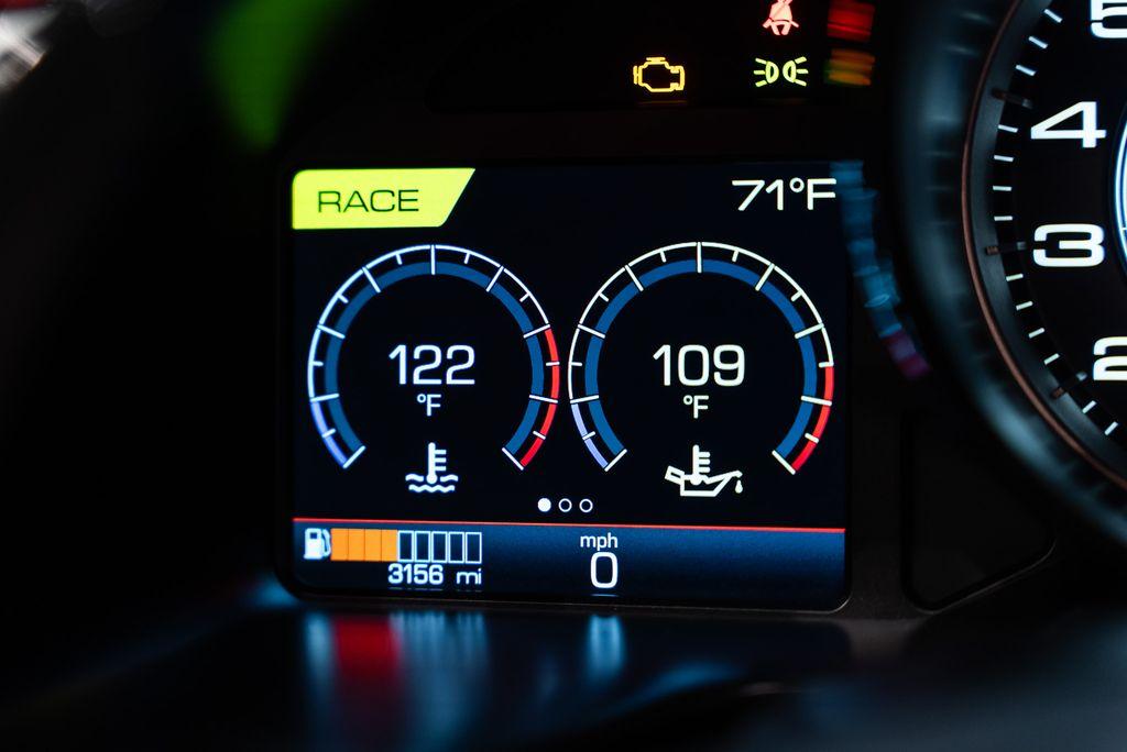 http://www.koenigseggchicago.com/galleria_images/173/173_p36_l.jpg
