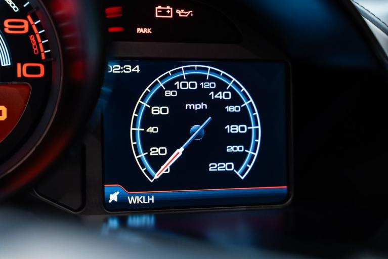 http://www.koenigseggchicago.com/galleria_images/173/173_p37_f.jpg