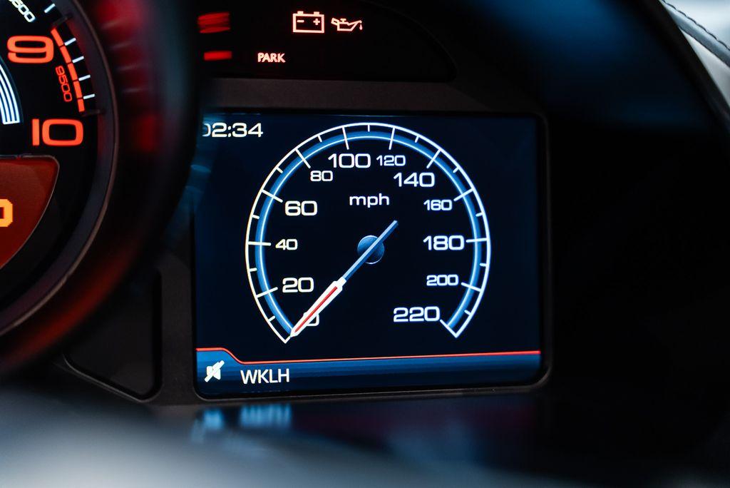 http://www.koenigseggchicago.com/galleria_images/173/173_p37_l.jpg