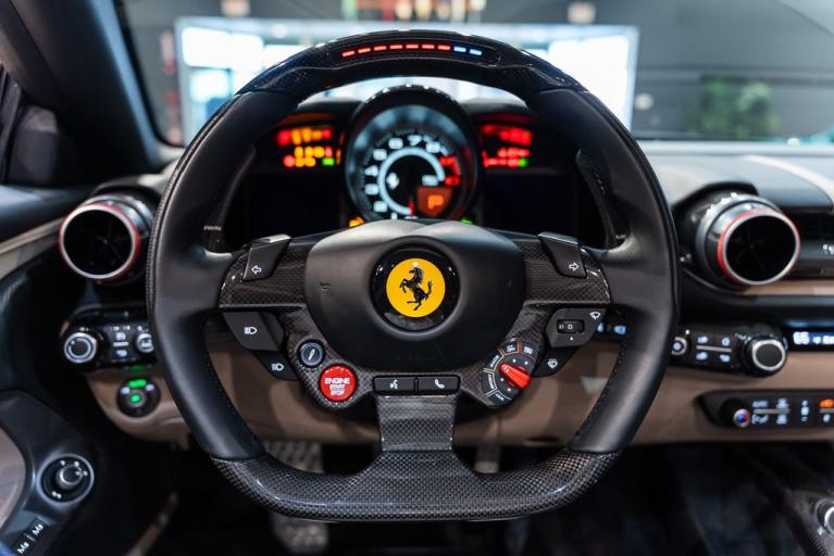 http://www.koenigseggchicago.com/galleria_images/173/173_p5_f.jpg