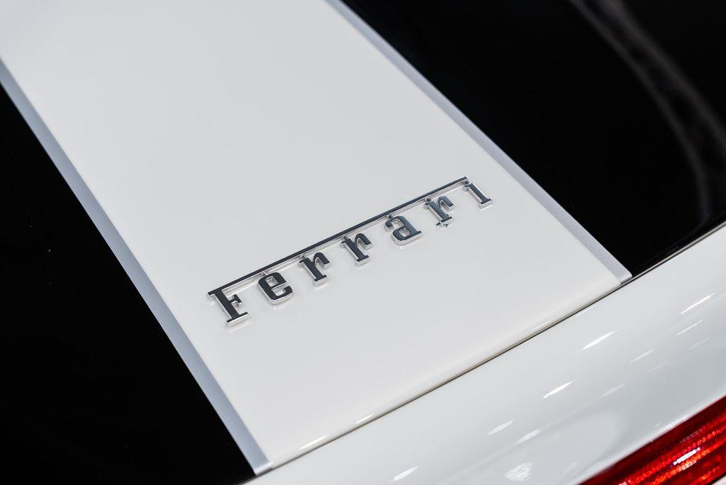 http://www.koenigseggchicago.com/galleria_images/174/174_p19_l.jpg