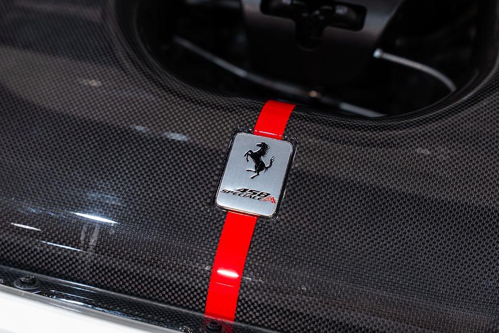 http://www.koenigseggchicago.com/galleria_images/174/174_p24_l.jpg