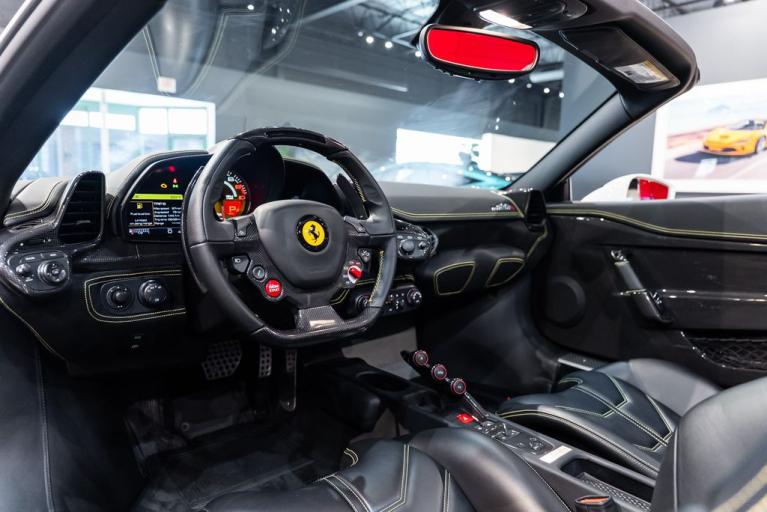 http://www.koenigseggchicago.com/galleria_images/174/174_p31_f.jpg