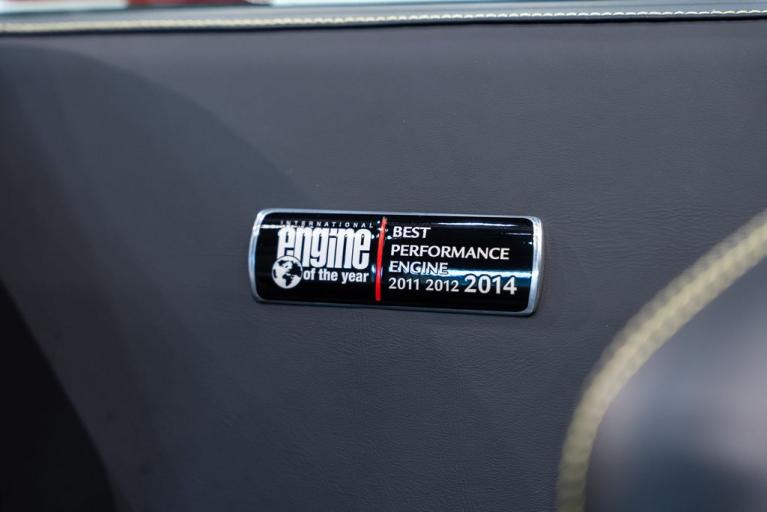 http://www.koenigseggchicago.com/galleria_images/174/174_p45_f.jpg