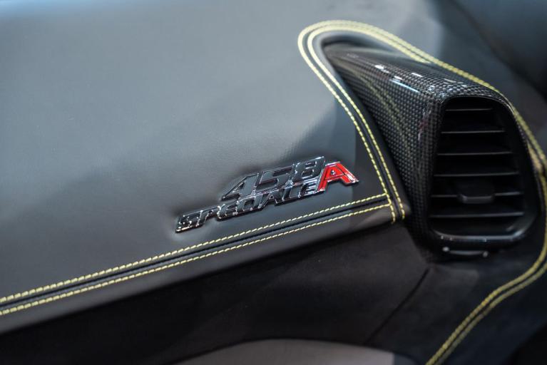 http://www.koenigseggchicago.com/galleria_images/174/174_p46_f.jpg