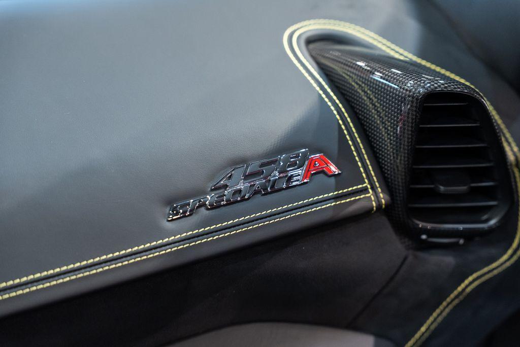 http://www.koenigseggchicago.com/galleria_images/174/174_p46_l.jpg