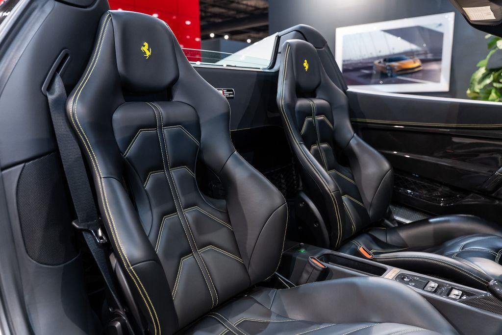 http://www.koenigseggchicago.com/galleria_images/174/174_p49_l.jpg