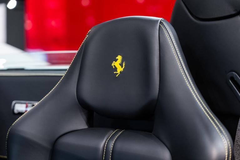 http://www.koenigseggchicago.com/galleria_images/174/174_p6_f.jpg