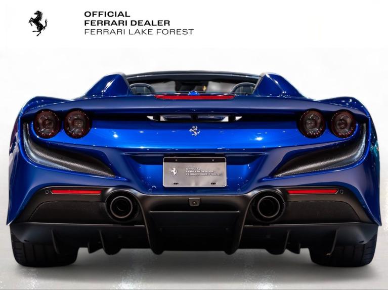 http://www.koenigseggchicago.com/galleria_images/175/175_p11_f.jpg