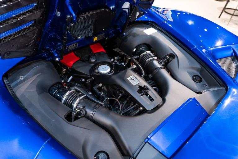 http://www.koenigseggchicago.com/galleria_images/175/175_p21_f.jpg
