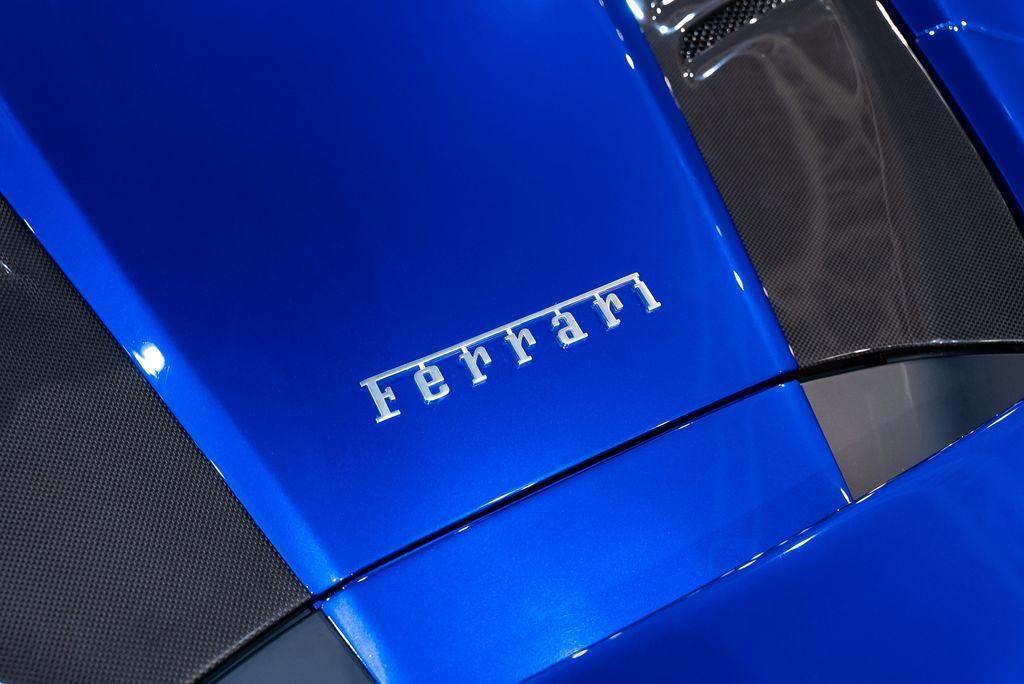 http://www.koenigseggchicago.com/galleria_images/175/175_p26_l.jpg
