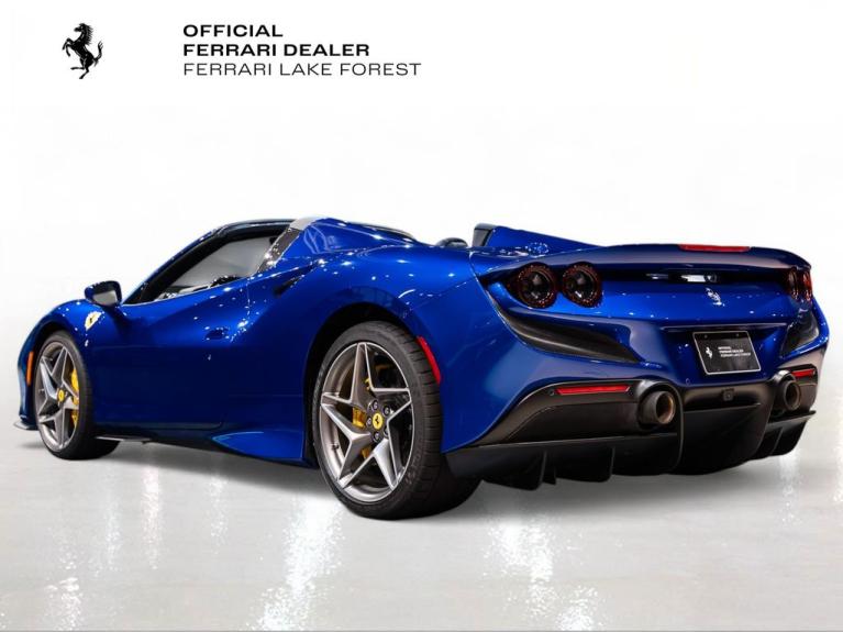 http://www.koenigseggchicago.com/galleria_images/175/175_p2_f.jpg