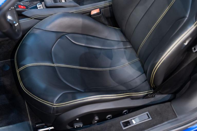 http://www.koenigseggchicago.com/galleria_images/175/175_p31_f.jpg