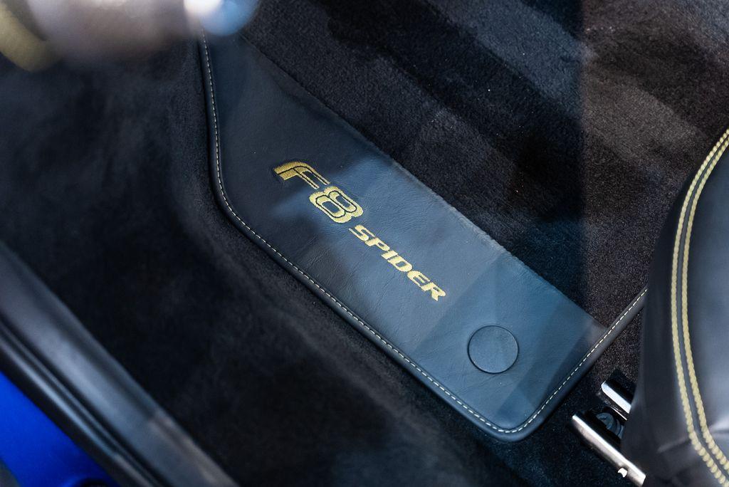 http://www.koenigseggchicago.com/galleria_images/175/175_p33_l.jpg