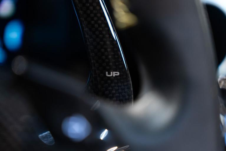 http://www.koenigseggchicago.com/galleria_images/175/175_p36_f.jpg