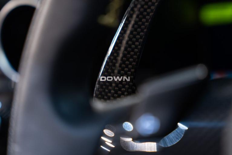 http://www.koenigseggchicago.com/galleria_images/175/175_p37_f.jpg